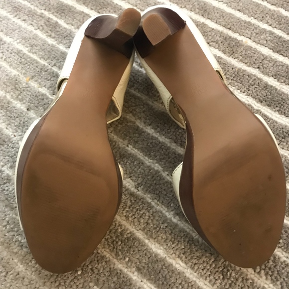 Michael Kors Crinkled Patent Leather Platform - Picture 4 of 6